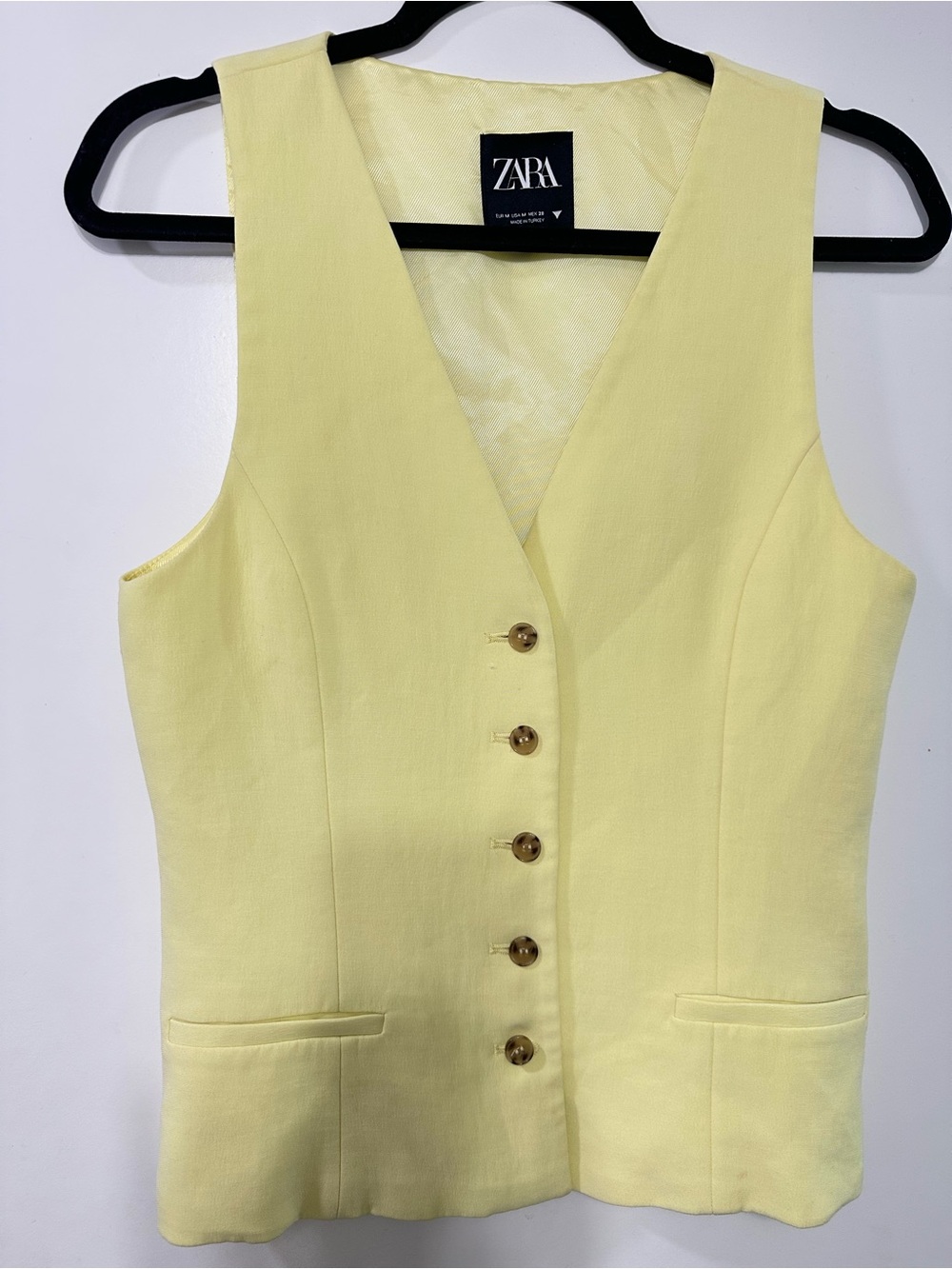 Zara Light Yellow Sleeveless Button Vest